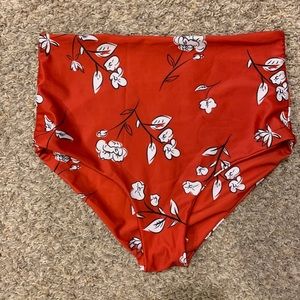 NWOT Cupshe Red Floral High-waisted bottoms